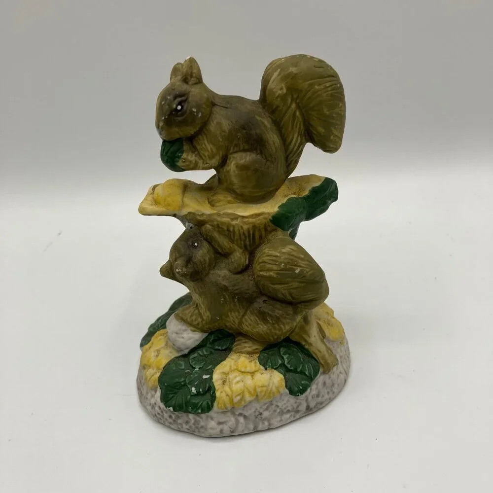 Ceramic Two Squirrels on a Stump Hobbyist Piece Hand Painted‎ 4